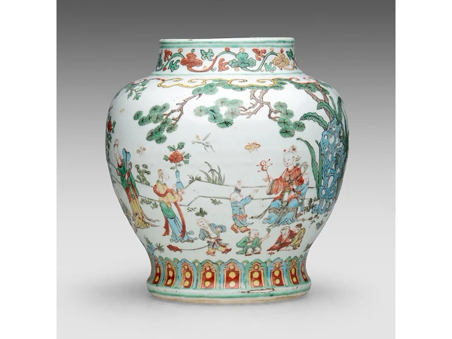 A chinese ming wucai 'playful boys' jar, h 34,3 cm - afbeelding 3 van  6
