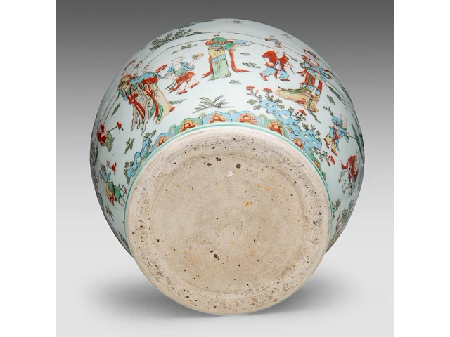 A chinese ming wucai 'playful boys' jar, h 34,3 cm - afbeelding 6 van  6