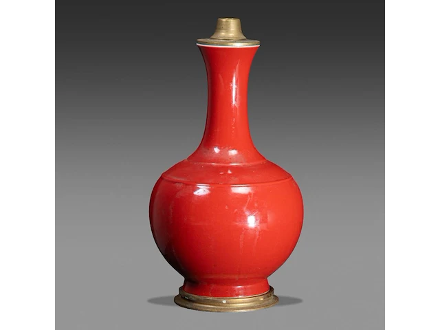 A chinese monochrome coral-red glazed bottle vase, with a qianlong mark, fixed with lamp mounts, total h 44 cm - afbeelding 4 van  6
