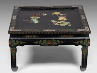 A chinese 'one hundred treasures' wooden panel inset with carved minerals, qing - and a table, republic period - added a painting, qing dynasty - afbeelding 2 van  12