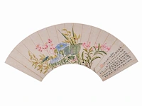 A chinese painting on fan, 'flower garden', colour on paper, signed text and seal stamp, l 56 cm - afbeelding 1 van  2