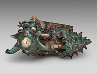 A chinese polychrome glazed roof tile ornament of a buddhist lion, ming dynasty, total h 38 - l 46 cm - afbeelding 14 van  16