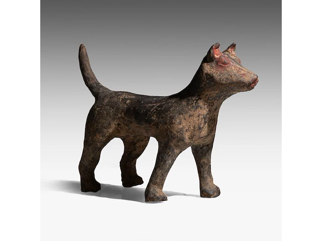 A chinese pottery figure of a standing dog, han dynasty, h 20,5 - l 30,5 cm (+) - afbeelding 8 van  10