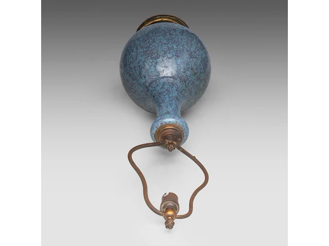 A chinese robin's-egg-glazed garlic mouth bottle vase, impressed with a qianlong mark, fixed with bronze mounts, total h 55,3 cm - afbeelding 5 van  6