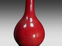 A chinese sang-de-boeuf ware pear-shaped bottle vase, 18thc, h 37 cm - afbeelding 3 van  6