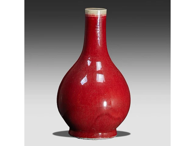 A chinese sang-de-boeuf ware pear-shaped bottle vase, 18thc, h 37 cm - afbeelding 4 van  6