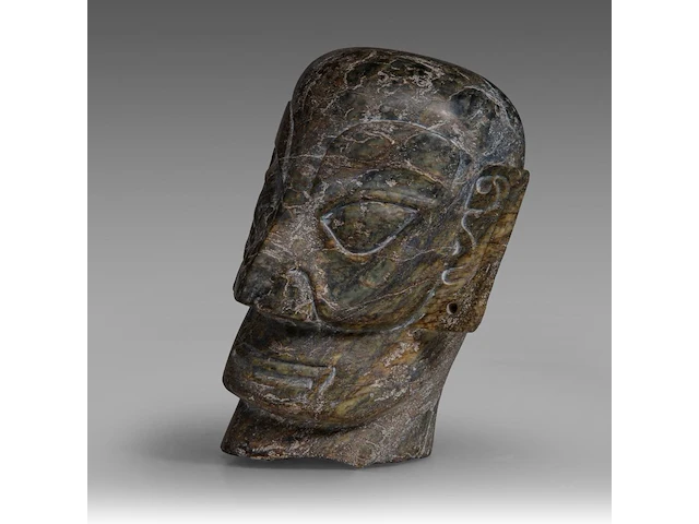 A chinese sanxingdui-style carved soapstone head, vintage, h 28,5 cm - afbeelding 2 van  6