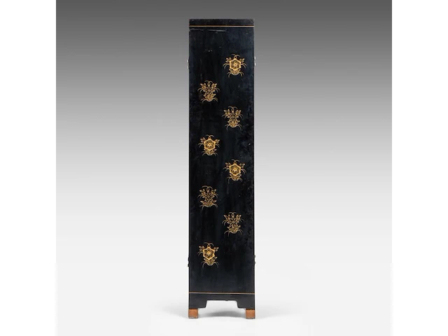 A chinese six-panel 'antiquities' chamber screen, 20thc/vintage, 40 x 183,3 cm (each panel) - afbeelding 5 van  13