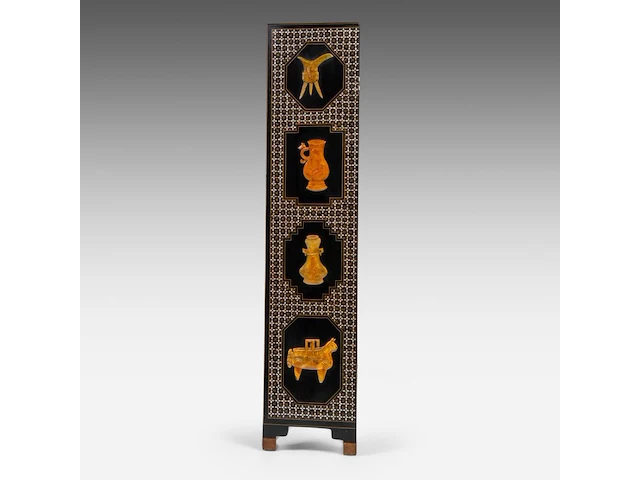 A chinese six-panel 'antiquities' chamber screen, 20thc/vintage, 40 x 183,3 cm (each panel) - afbeelding 8 van  13