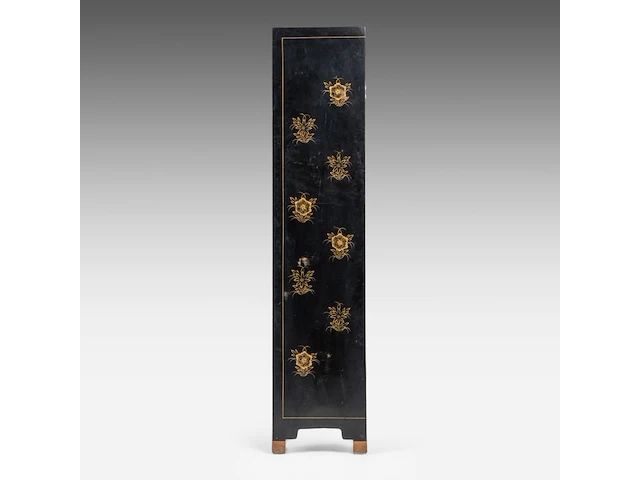A chinese six-panel 'antiquities' chamber screen, 20thc/vintage, 40 x 183,3 cm (each panel) - afbeelding 11 van  13