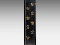 A chinese six-panel 'antiquities' chamber screen, 20thc/vintage, 40 x 183,3 cm (each panel) - afbeelding 11 van  13