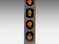 A chinese six-panel 'antiquities' chamber screen, 20thc/vintage, 40 x 183,3 cm (each panel) - afbeelding 12 van  13