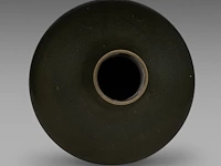 A chinese tea-dust glazed bottle vase, marked guangxu and of the period, fixed on a bronze base, total h 36 cm - afbeelding 5 van  6