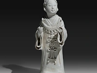 A chinese unglazed figure of a scholar, qingbai type, presumably song dynasty, h 17,2 cm