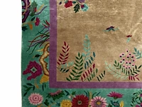 A chinese woollen rug, decorated with flower branches and various birds 358 x 268 cm. (140.93 x 105.51 in.) - afbeelding 5 van  11