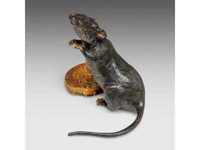 A cold-painted vienna bronze mouse with biscuit by franz xavier bergmann (1861-1936) 12 x 16 x 10 cm. (4.71 x 6.29 x 3.94 in.) - afbeelding 5 van  8