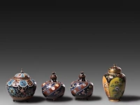 A collection of 12 chinese/japanese cloisonné enameled vases and jars, 19th/20thc, tallest h 21,5 cm - afbeelding 3 van  4