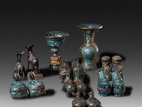 A collection of 16 japanese cloisonné enameled vases and censers in the shape of animals, 19th/20thc, tallest h 27 cm - afbeelding 2 van  4