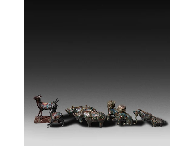 A collection of 16 japanese cloisonné enameled vases and censers in the shape of animals, 19th/20thc, tallest h 27 cm - afbeelding 3 van  4