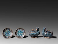 A collection of 18 japanese cloisonné enameled vases, plates, bowls and censers, 19th/20thc, tallest h 26,5 cm - afbeelding 3 van  4