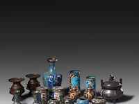 A collection of 20 japanese cloisonné enameled vases and jars, 19th/20thc, tallest h 23 cm - afbeelding 2 van  5