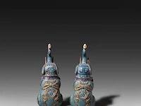 A collection of 35 japanese cloisonné enameled vases, 19th/20thc, tallest h 30,5 cm - afbeelding 4 van  5
