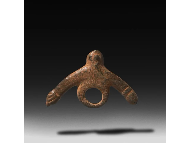 A collection of 4 roman bronze fascinum phallic pendants, h 6,2 cm (tallest) - afbeelding 3 van  6
