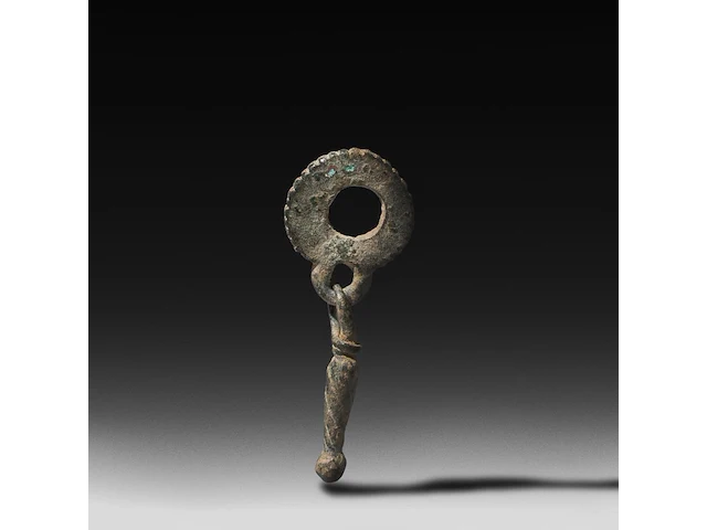 A collection of 4 roman bronze fascinum phallic pendants, h 6,2 cm (tallest) - afbeelding 6 van  6