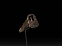 A collection of 4 tribal kalasha and a telsum phallic necklace, konso people, ethiopia, l 17 cm (tallest) - afbeelding 8 van  11