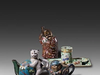 A collection of 7 japanese cloisonné enameled objects, including a teapot, teacaddy and figure, 19th/20thc, tallest h 22 cm