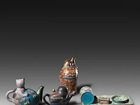A collection of 7 japanese cloisonné enameled objects, including a teapot, teacaddy and figure, 19th/20thc, tallest h 22 cm - afbeelding 3 van  4