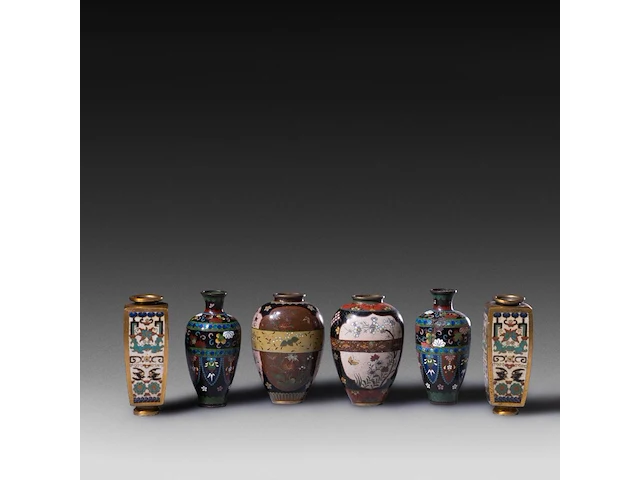 A collection of 8 japanese cloisonné enameled vases and censers, 19th/20thc, tallest h 21 cm - afbeelding 2 van  4