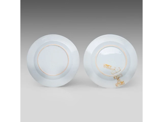 A collection of chinese famille rose export ware, incl. fine famille rose 'pheasant' plates, 18thc, ø 23 cm (26) - afbeelding 2 van  14