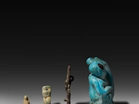 A collection of egyptian phallic ushabti, h 4,5 cm (the turquoise) - afbeelding 3 van  3