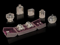 A collection of english silverware, h 3 - 11 cm, total weight: ca 1060 g