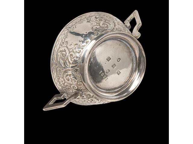 A collection of english silverware, h 3 - 11 cm, total weight: ca 1060 g - afbeelding 8 van  13