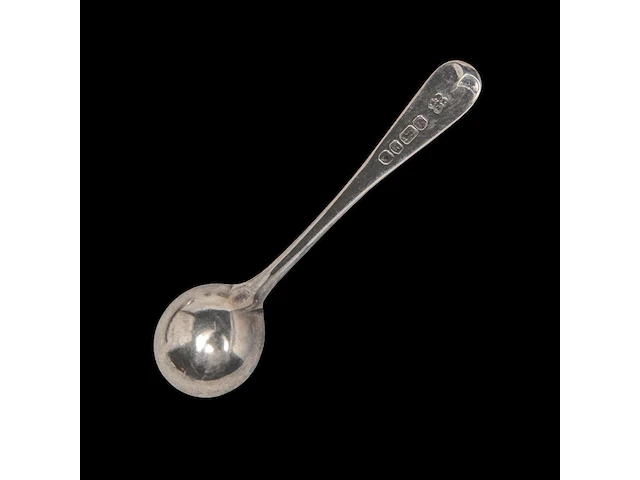 A collection of english silverware, h 3 - 11 cm, total weight: ca 1060 g - afbeelding 10 van  13