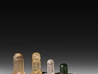 A collection of five rock crystal lingams, khmer, cambodia, h 5,5 cm (tallest) - afbeelding 2 van  4