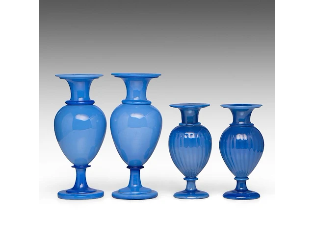 A collection of four decorative blue opaline glass vases smallest pair: 18.5 cm. (7.28 in.), tallest pair: 24.5 cm. (9.65 in.) - afbeelding 3 van  6