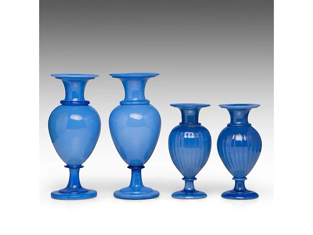 A collection of four decorative blue opaline glass vases smallest pair: 18.5 cm. (7.28 in.), tallest pair: 24.5 cm. (9.65 in.) - afbeelding 5 van  6