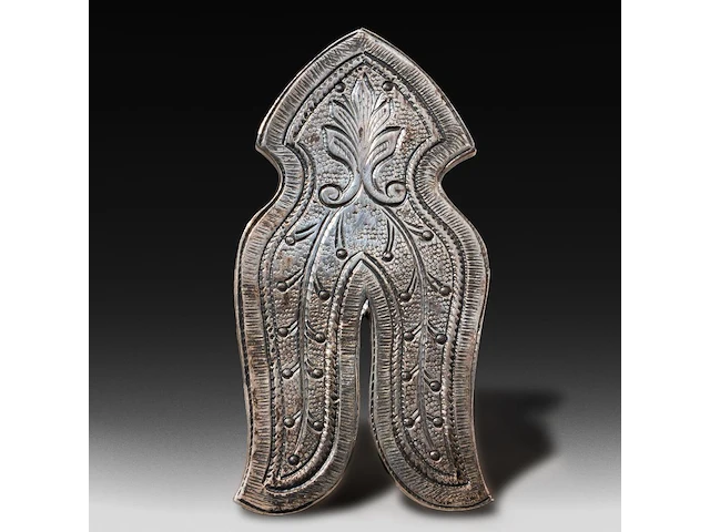 A collection of four engraved silver judaica circumcision shields, 19thc, h 8,5 cm (tallest) - total weight: 150 g - afbeelding 3 van  9