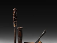A collection of indonesian tribal circumcision items and phallic handles of a kris, sasak people, lombok, h 28 cm (tallest) - afbeelding 2 van  8
