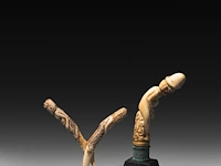 A collection of indonesian tribal circumcision items and phallic handles of a kris, sasak people, lombok, h 28 cm (tallest) - afbeelding 5 van  8