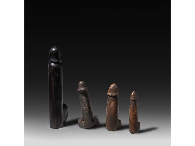 A collection of six small tribal fertility cult phalluses, d.r. congo, h 24 cm (tallest) - afbeelding 2 van  5