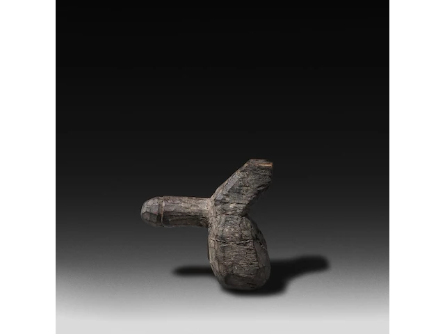 A collection of southeast asian fertility items, bhutan and others, h 23,5 cm (tallest) - afbeelding 8 van  8