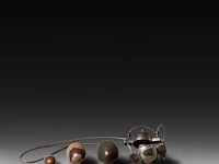 A collection of tantric shiva lingams and one silver lingam (narmada bana) hanger, india, h 34 cm (tallest) - afbeelding 5 van  5