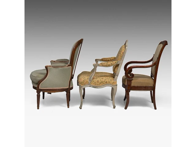A collection of three antique armchairs, 18thc - afbeelding 3 van  8