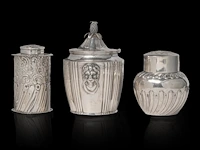 A collection of three english silver tea caddies, h 10 - 14,5 cm, total weight: 770 g - afbeelding 4 van  11