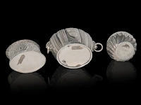 A collection of three english silver tea caddies, h 10 - 14,5 cm, total weight: 770 g - afbeelding 8 van  11