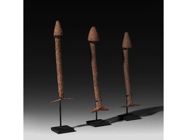 A collection of three iron legba cultus phalluses, voodoo culture, benin, h 20 - 22 cm - afbeelding 1 van  5